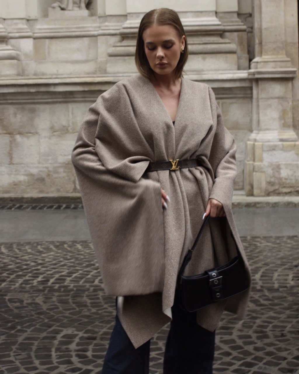 Double-sided Wool Poncho Duality